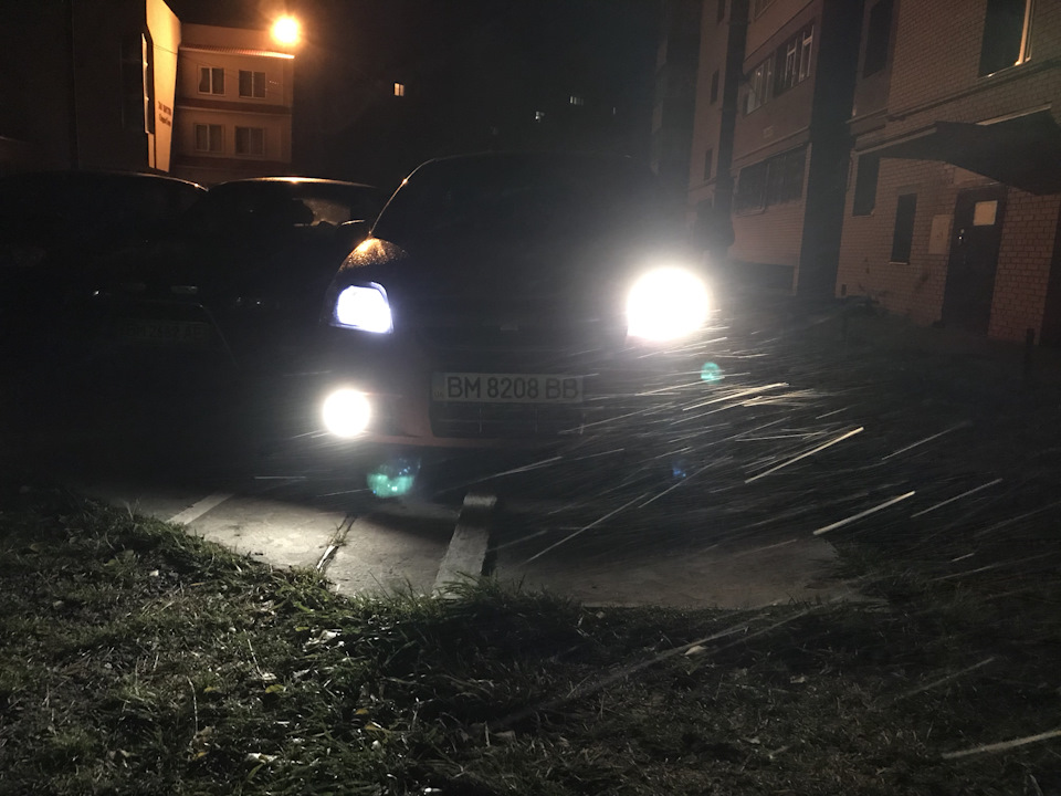HELP! Підкажіть які лампочки в туманках стоять і які вибрати у Головне світло? 2