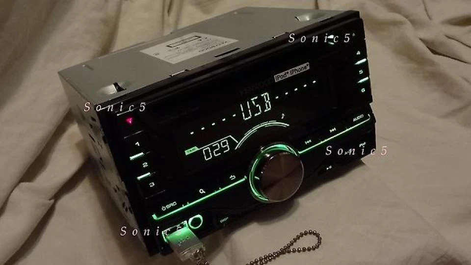 Ось нарешті після довгих мрій і бажань пішов і купив собі 2-din магнітолу KENWOOD DPX305U.