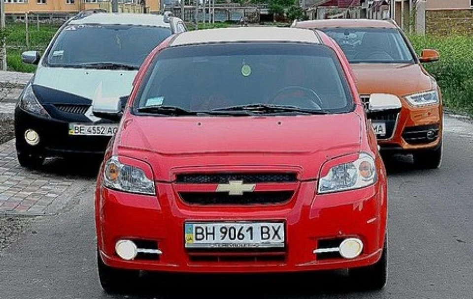 Avelution, Apple Bus і Qха