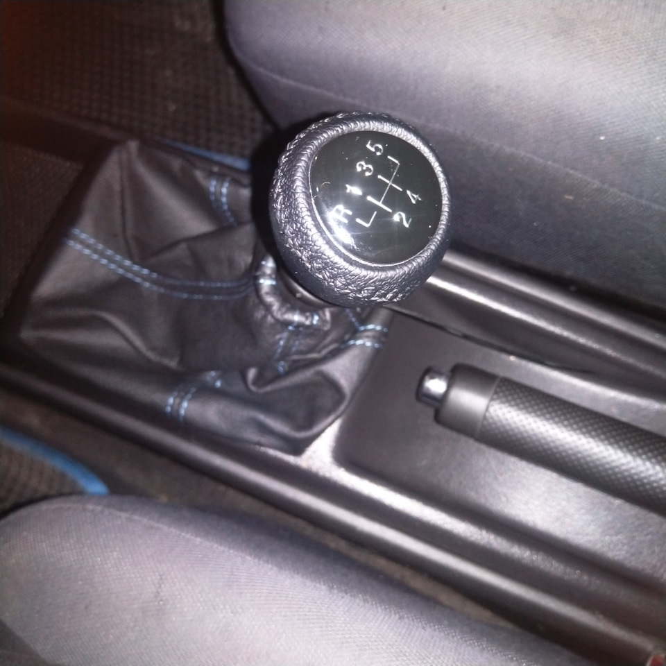Прикрасивши салон автомобіля 3
