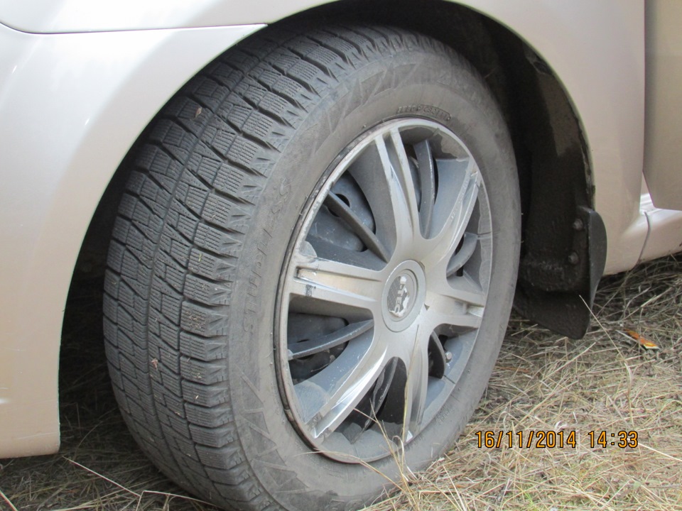 Bridgestone Blizzak REVO 2. 2