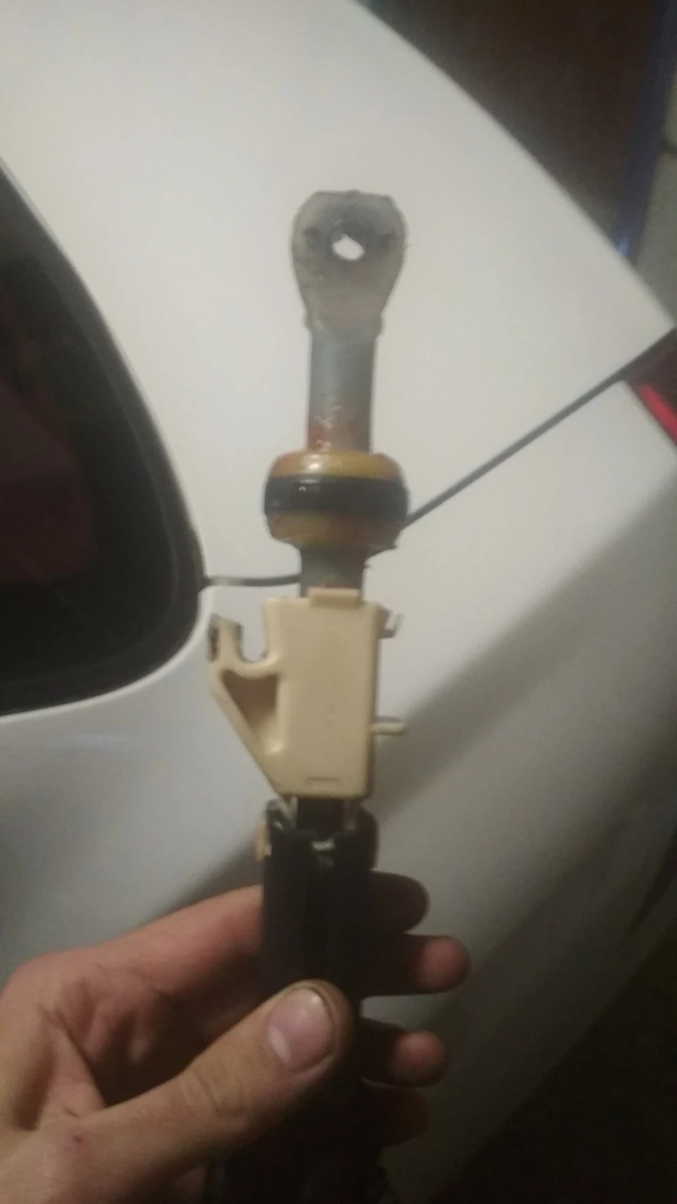 Не багато поліуретану мені в ручку кпп.