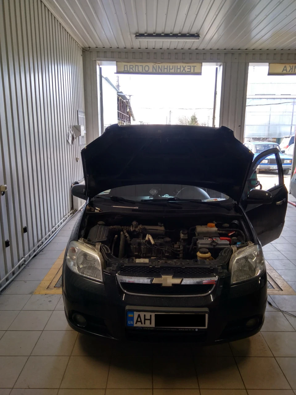 Періодично на гарячу спалахує Check Engine.