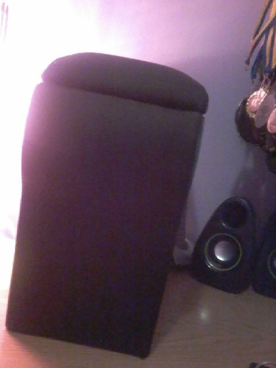 підлокітник Armrest