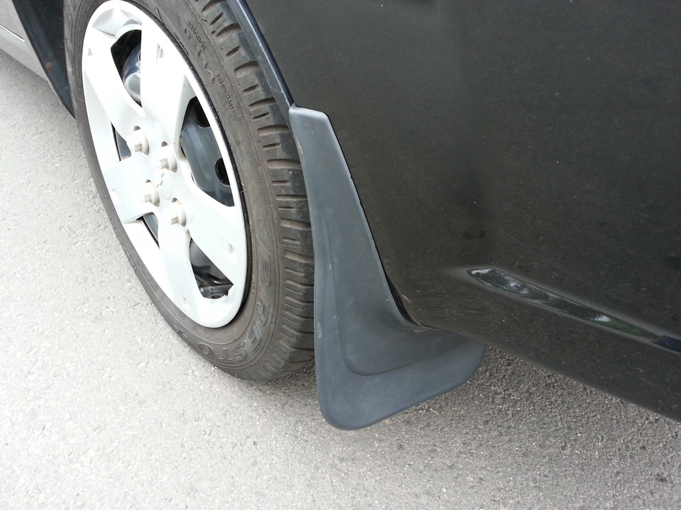 Бризковики CarLife та Turtle Wax Color Magic 4