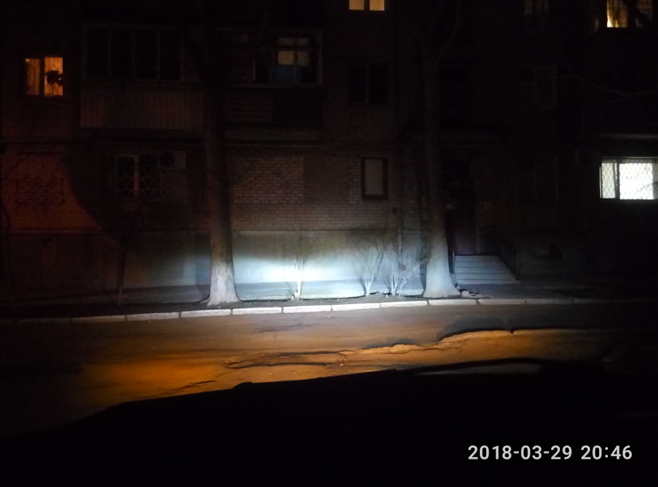 CYCLONE LED H4 У ГОЛОВНЕ СВІТЛО 2