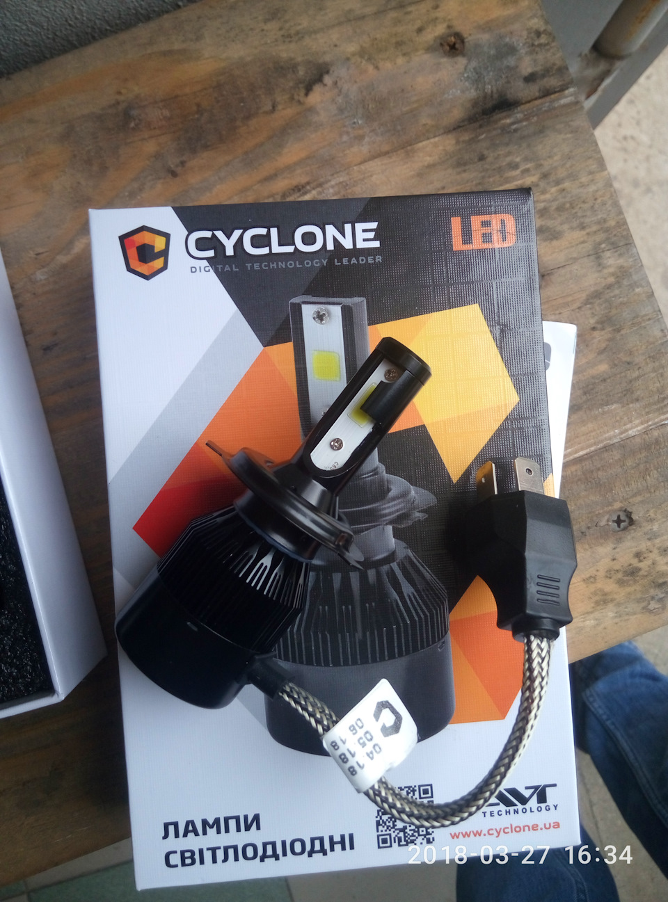 CYCLONE LED H4 У ГОЛОВНЕ СВІТЛО 5