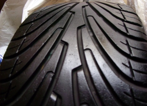 Продам літо гуму 205/45/R16, диски RAYS Versus campionato SS7 R16х7 4x100 ET42, білі 2