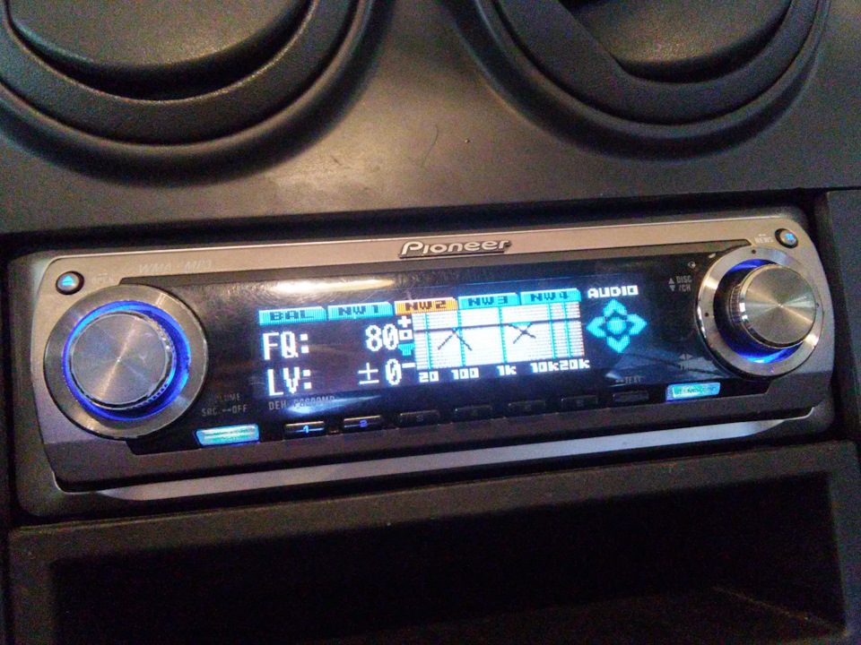 Поставив Pioneer 8600mp, плюс вивів aux. 4