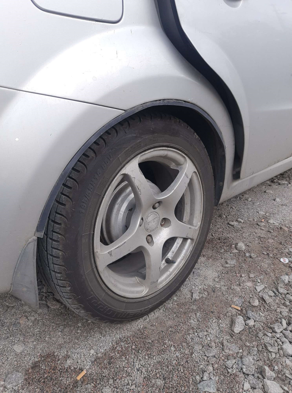 Встановлення підкрилок в Авео т250 5