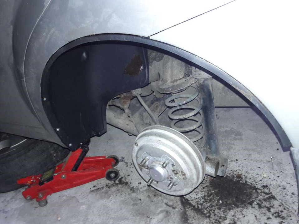 Встановлення підкрилок в Авео т250 3