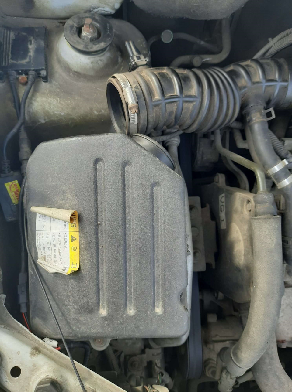 Заміна повітряного фільтра та фільтра салону Авео т250 4