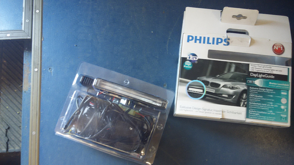 DRL PHILIPS день ніч у радіаторні грати 2
