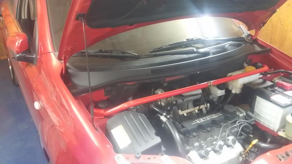 Газові упори капота AVEO T250 5