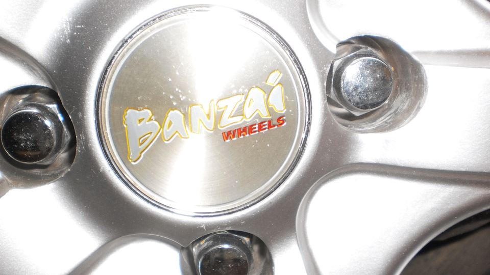 ЛЕГКОСПЛАВНІ ДИСКИ WHEELS BANZAI MODEL Z574 R 15 4