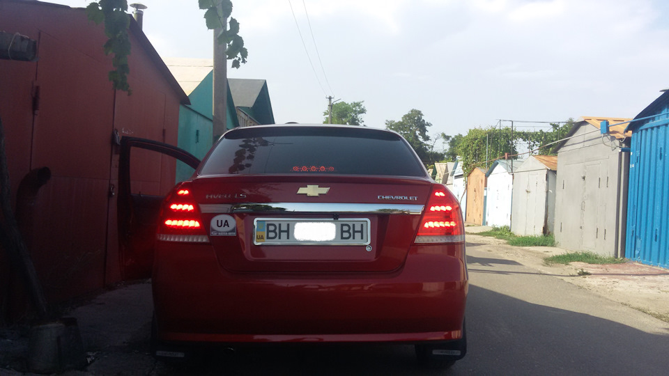 Задня оптика в стилі Mercedes-Benz W222 для Chevrolet Aveo т250 год 2 (Як вони світять) 3