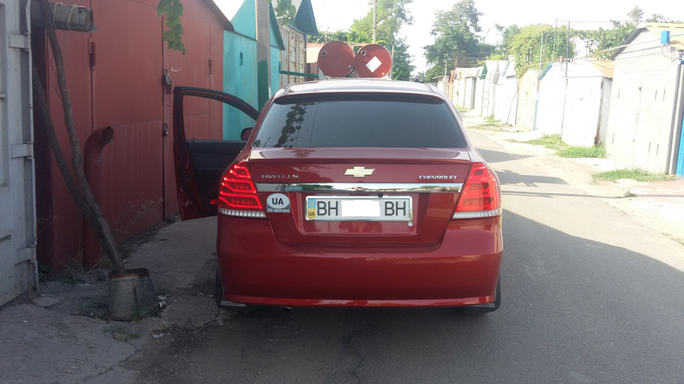 Задня оптика в стилі Mercedes-Benz W222 для Chevrolet Aveo т250 год 2 (Як вони світять) 1