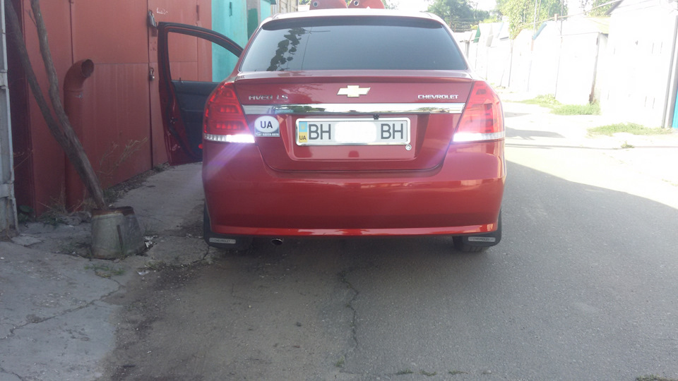 Задня оптика в стилі Mercedes-Benz W222 для Chevrolet Aveo т250 год 2 (Як вони світять) 4