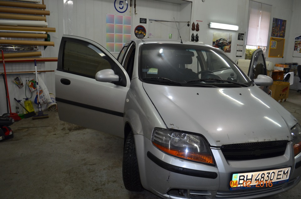 Карбоновий капот та Глянцевий дах на Авео Т 200 2