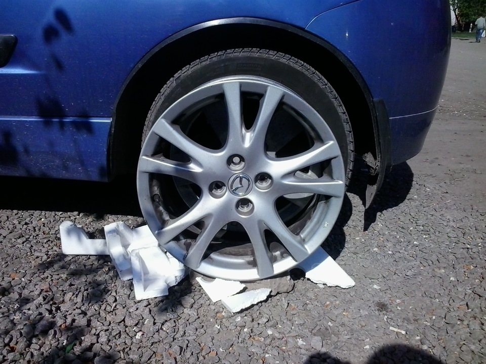 R16 mazda 2 2