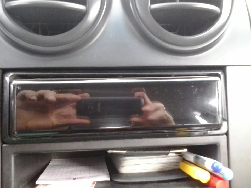 Sony cdx m670r