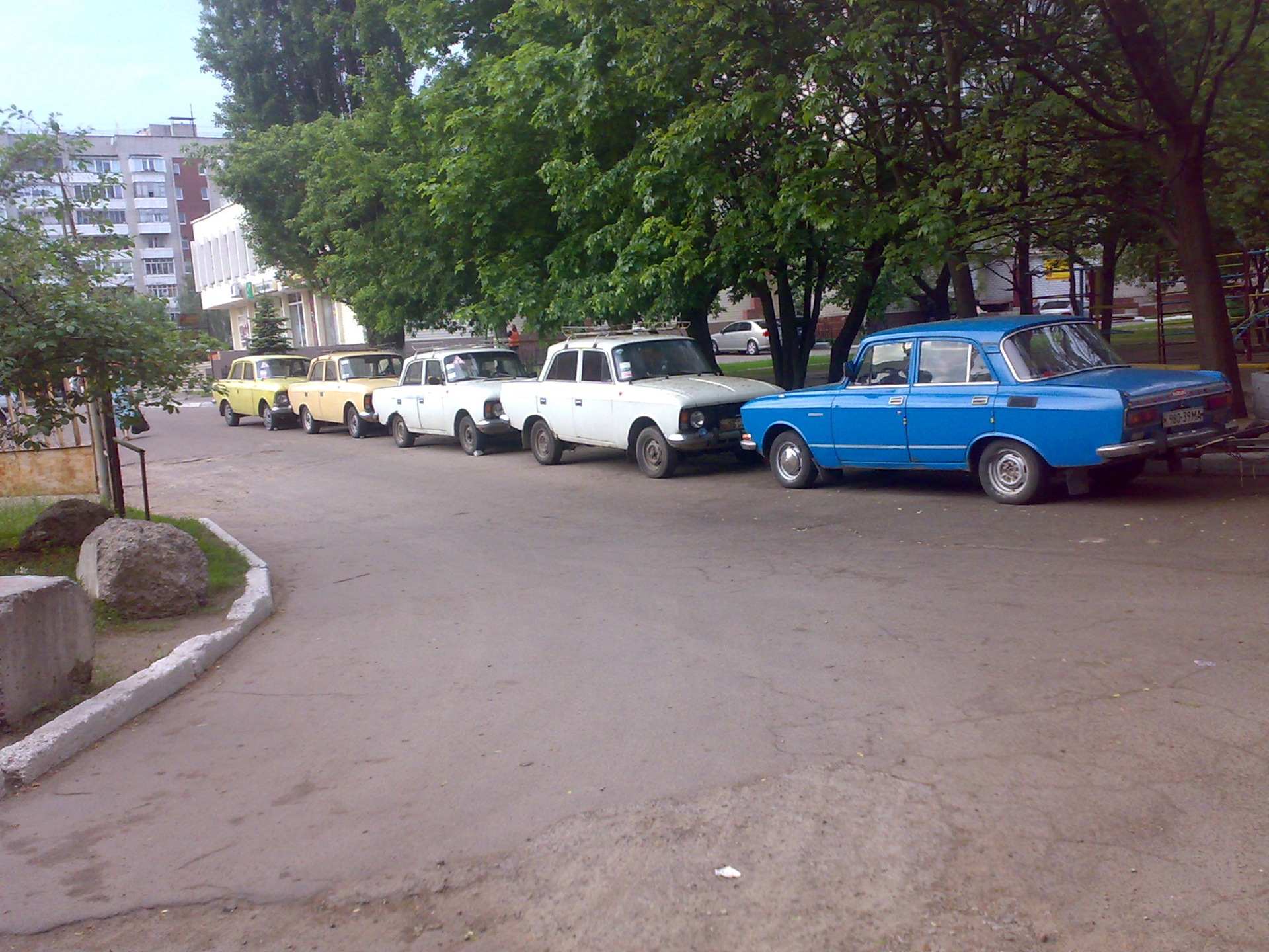 МОСКВИЧІ ...вони всюди ... 2