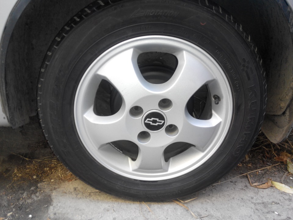 Kumho 4