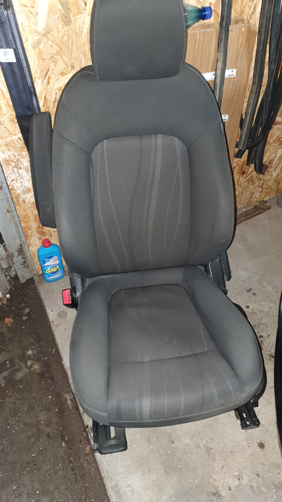 Салон у стилі Recaro. Одна така ;) 5