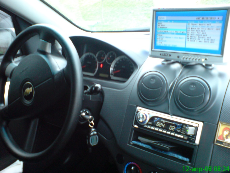 02. Pioneer 2 DIN. Підлокітник. 2