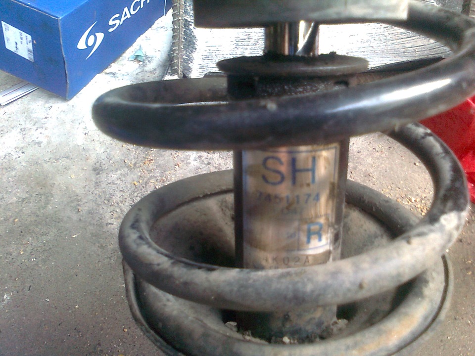 Заміна амортизаторів на Sachs SUPER TOURING 4