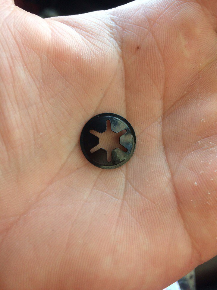 Заміна задніх гальмівних колодок 3