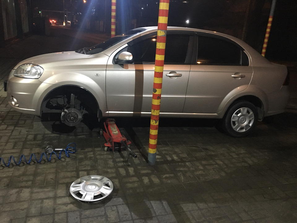Змінив ніпеля. 1