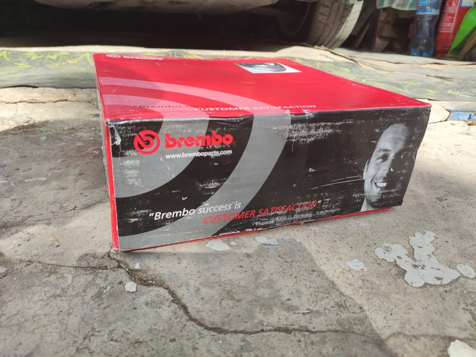 Заміна передніх гальм або диски Brembo R13 09.3090.20 2