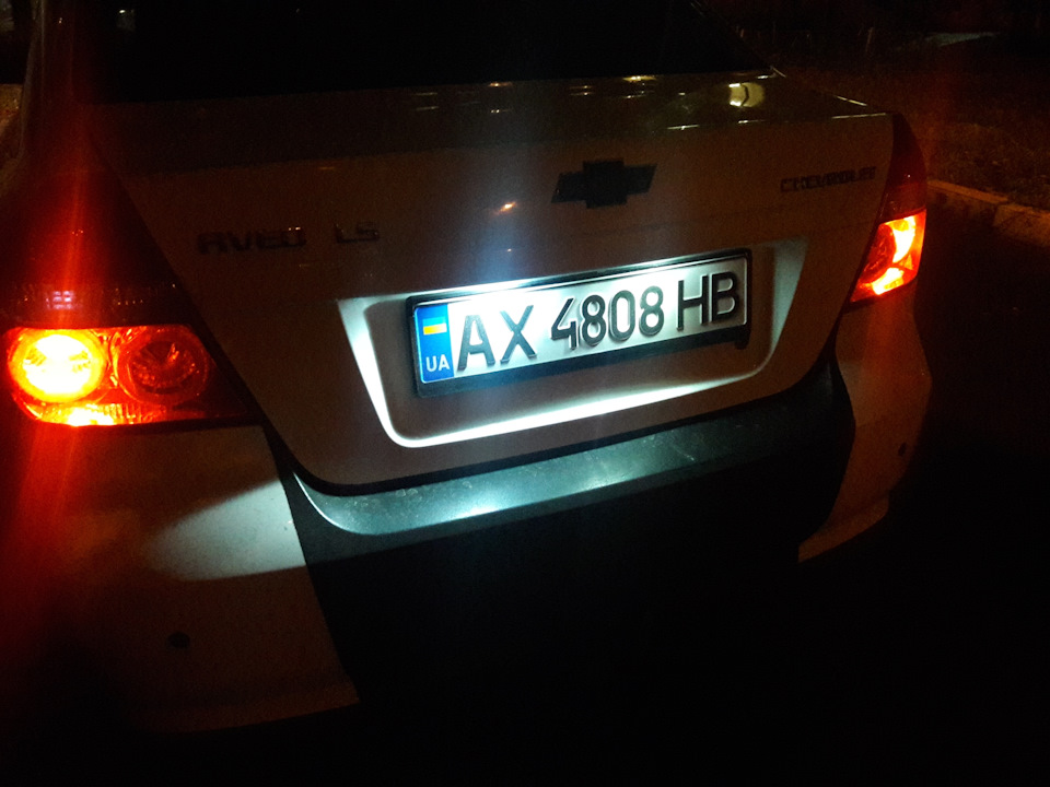 Заміна лампочок підсвічування номера 2