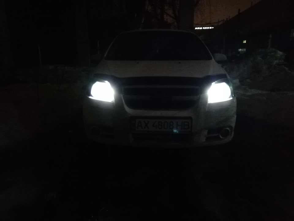Заміна лампочок у габаритах на світлодіоди 5