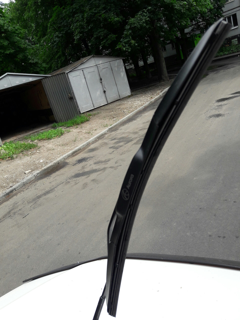Заміна щіток склоочисників 4
