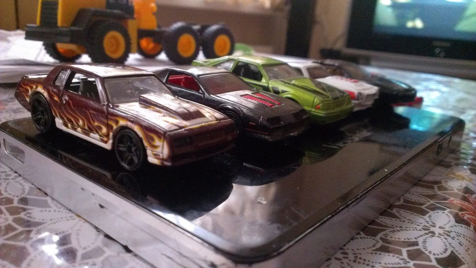 купив у колекцію ford mustang fox-body&chevy monte carlo ss 4