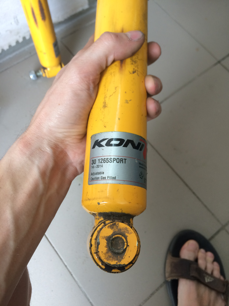 Заміна задніх амортизаторів на регульовані koni yellow sport 1