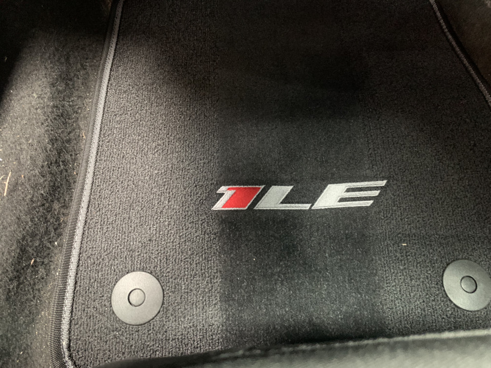 Килими 1LE 1