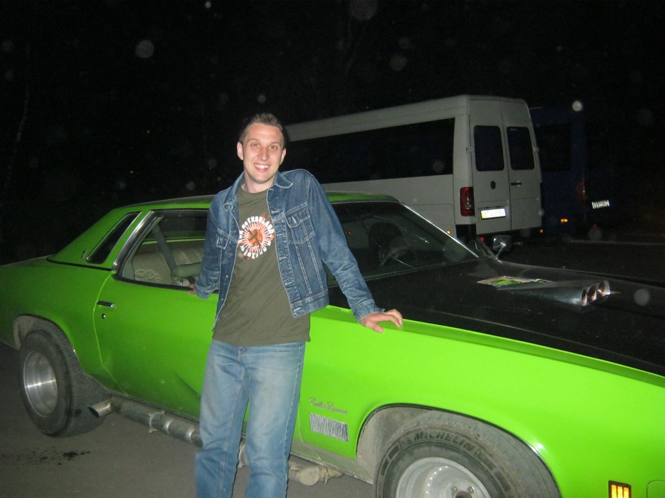 Гулянка та Oldsmobile Cutlass Supreme 1973.5.7л 4