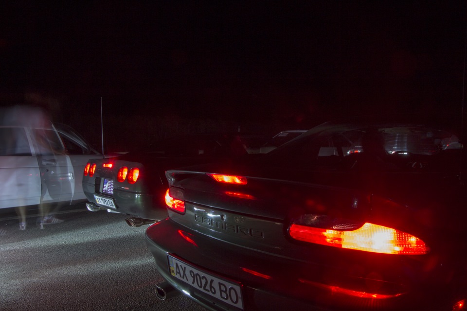 Нічні гонки Сamaro vs Corvette 4
