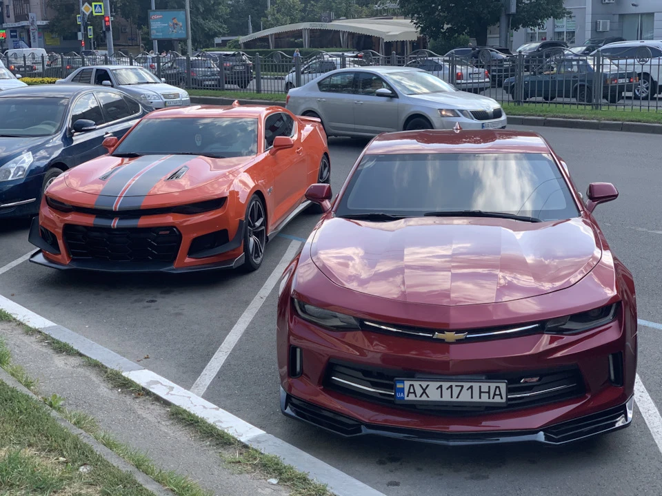 Бампер Camaro ZL1 1LE: установка на SS