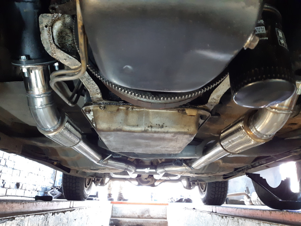 Нарешті дві труби на V8 3