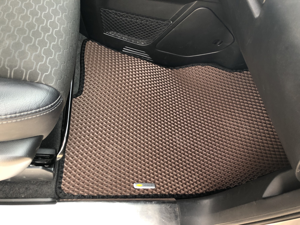 Килимки EVA в Chevrolet Captiva 3