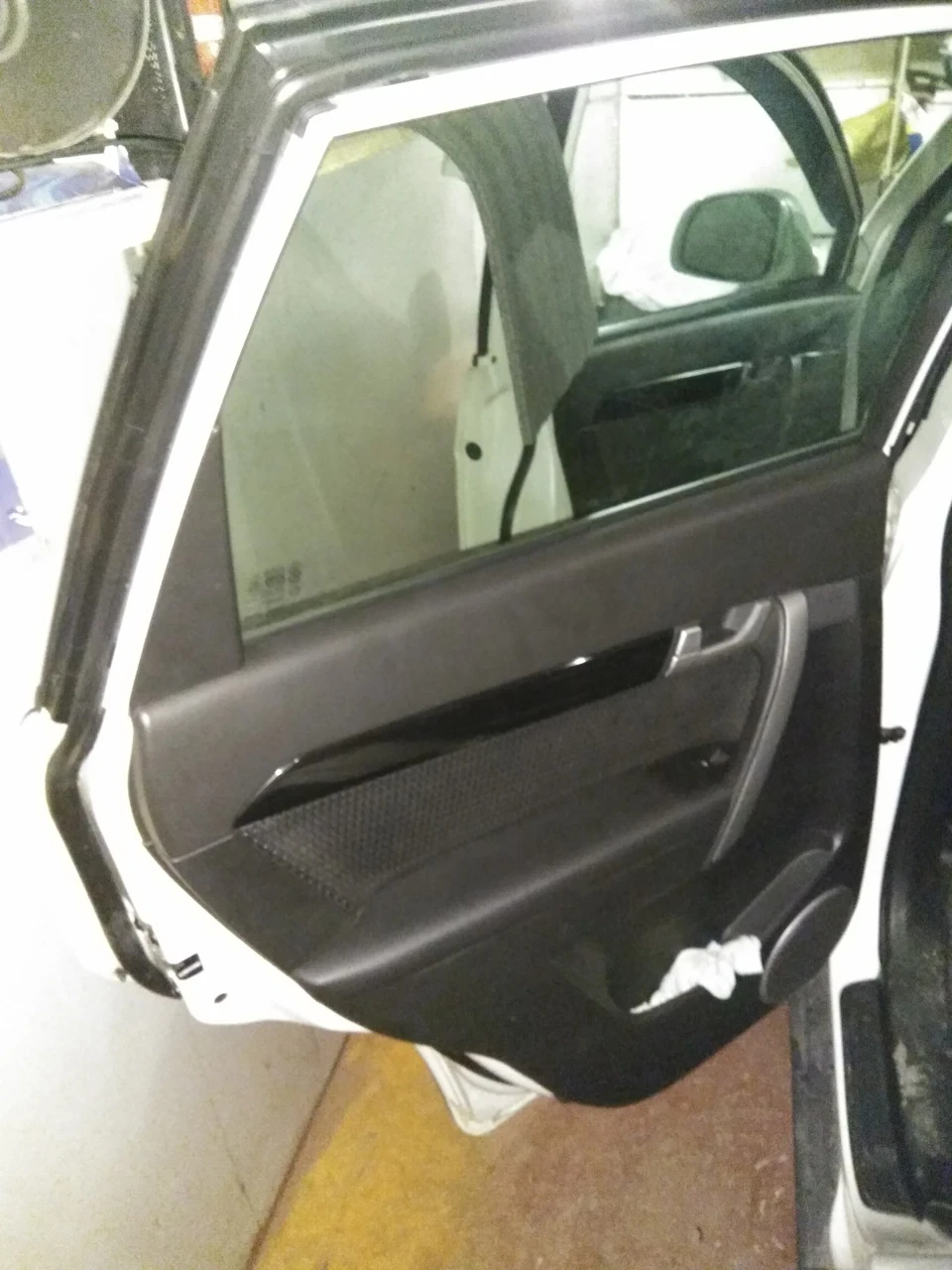 Розбір дверей Chevrolet Captiva.