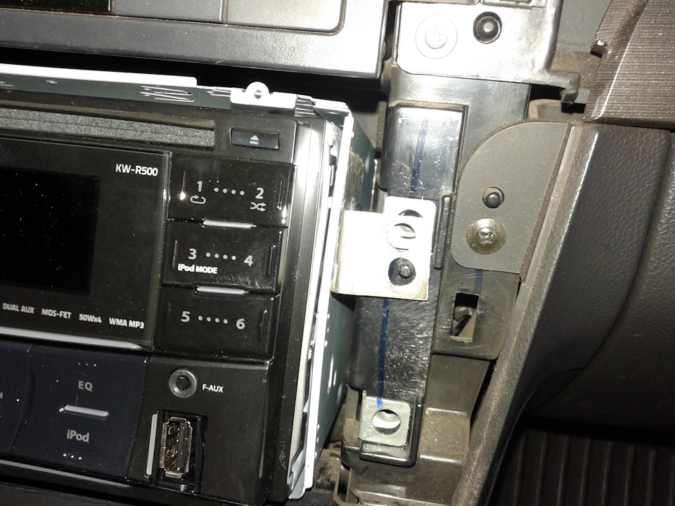 Хай буде звук! (Магнітола jvc kw-r500 в каптиву) 3