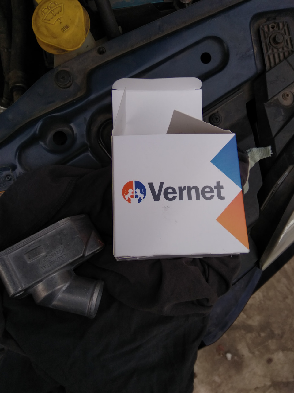 Замінив термостат каптива і злив антифризу без втрат. 2