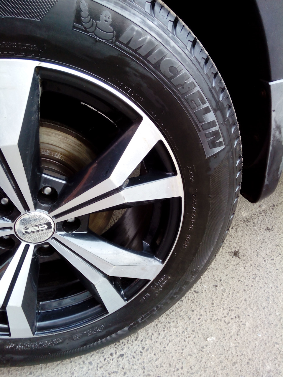 Перезувся на літо Michelin Latitude Tour HP 235/60 r18 3