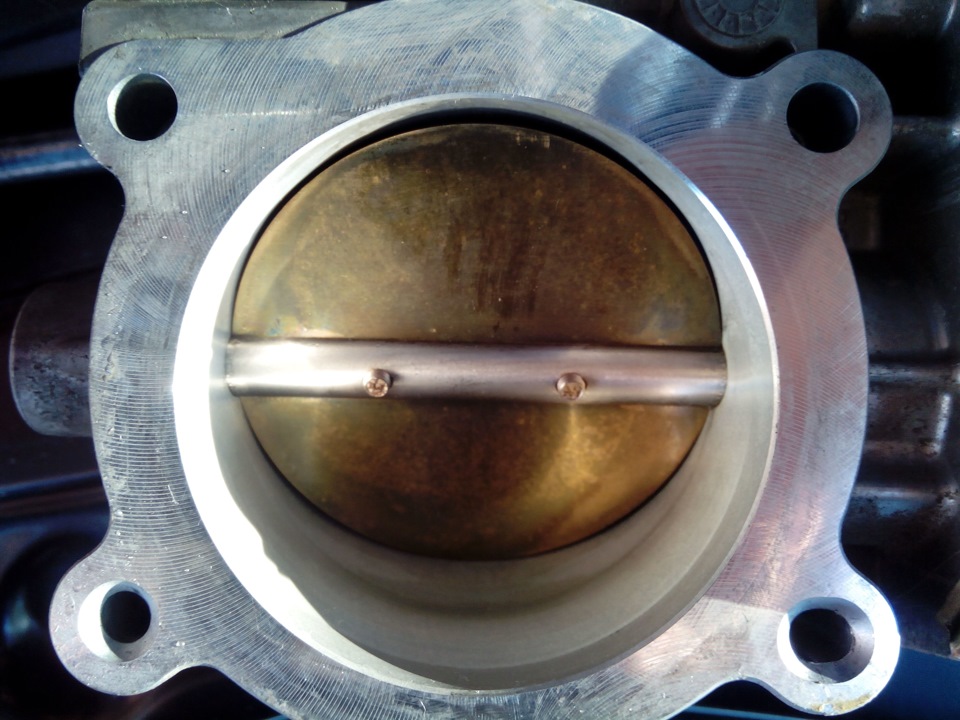 Почистив дросельну заслінку 3