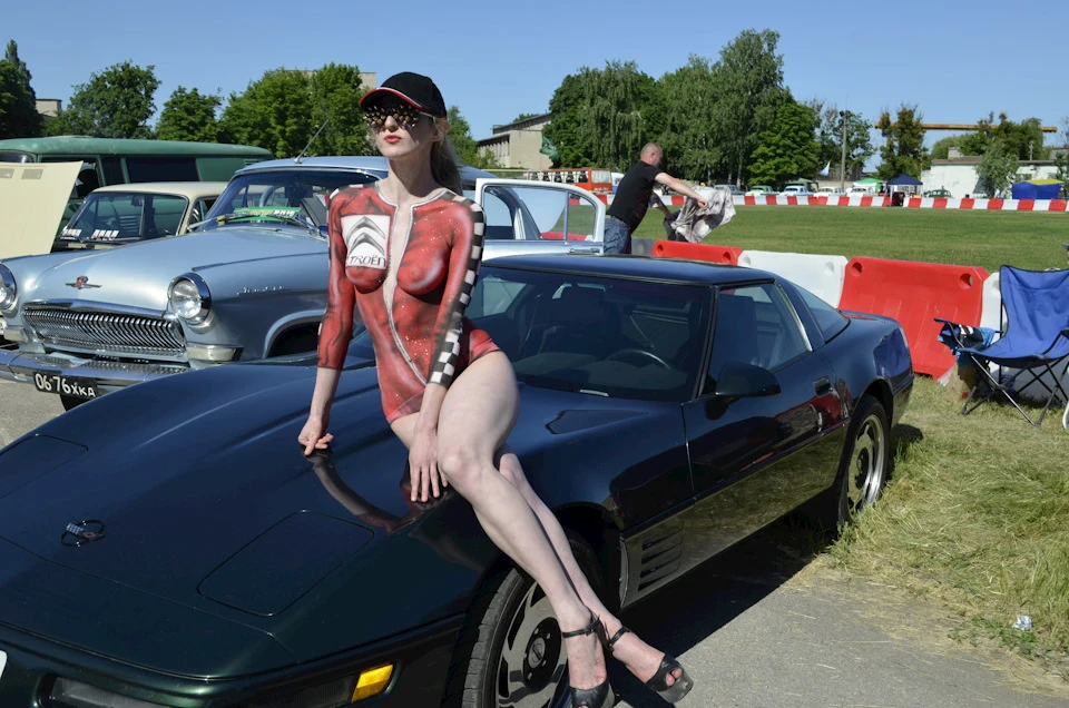 Налітай купуй Corvette
